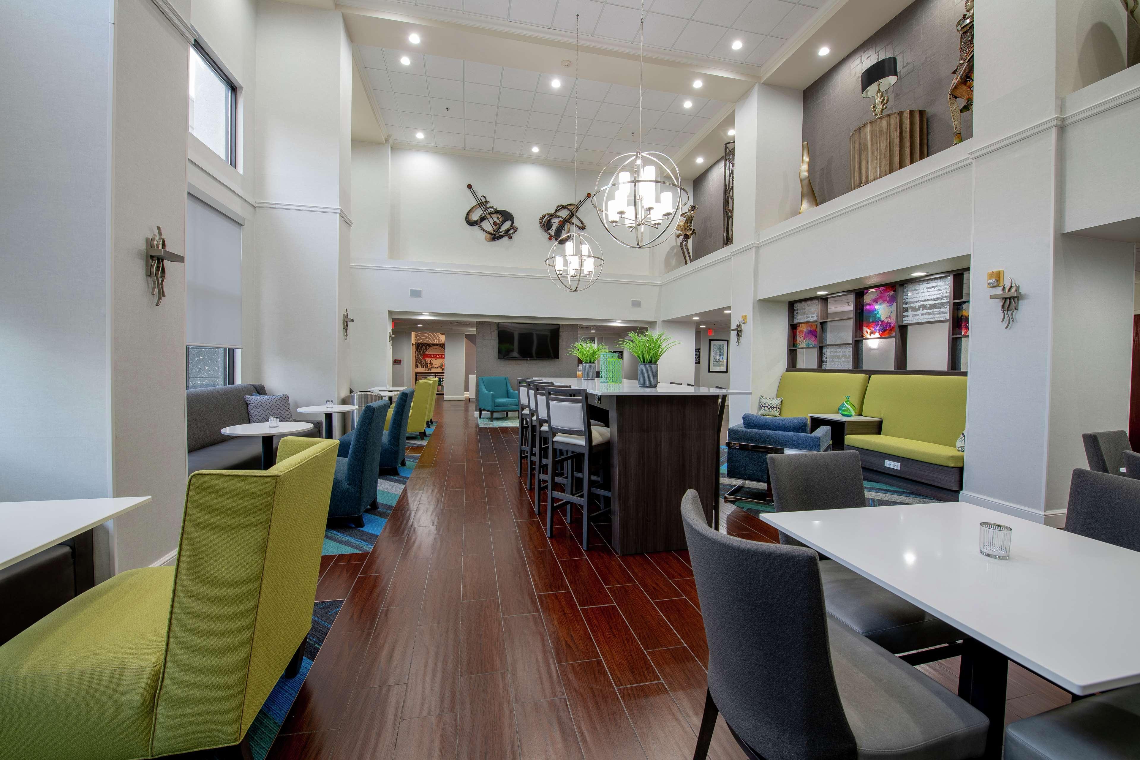 Hampton Inn And Suites Лафайет Екстериор снимка